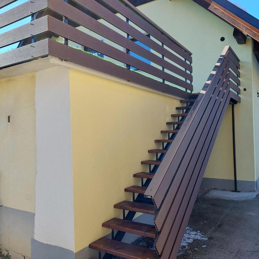 Apartmaji Biseri ครานสกา โกรา ภายนอก รูปภาพ