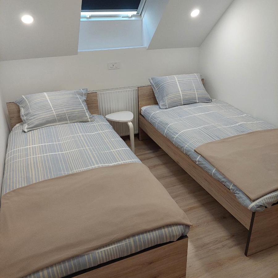 Apartmaji Biseri ครานสกา โกรา ภายนอก รูปภาพ